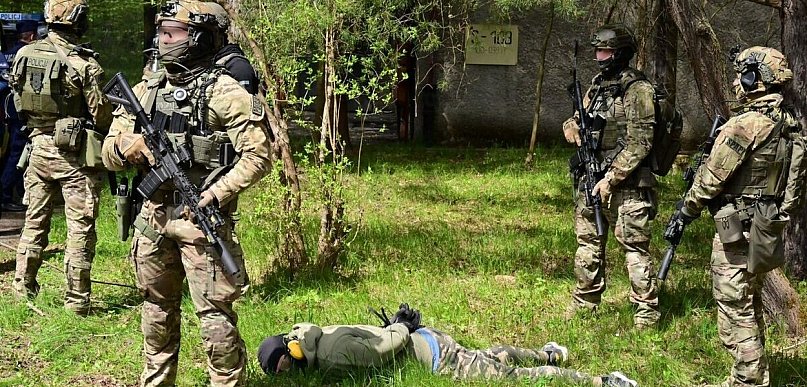 Strzały, wybuchy - spektakularne ćwiczenia w Jaśle [FOTO/VIDEO]