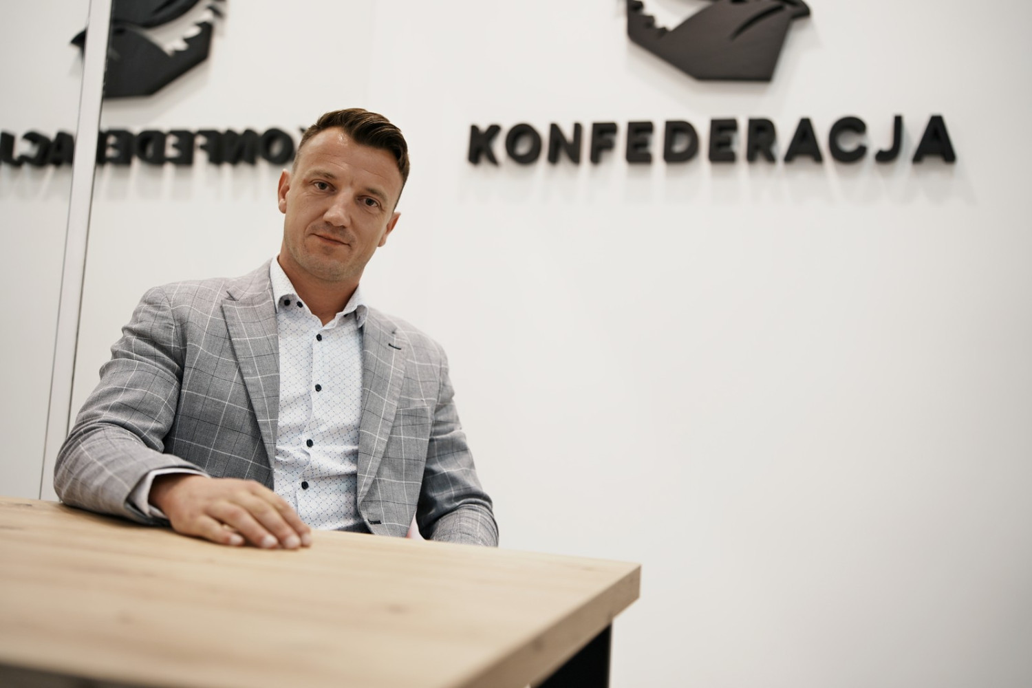 Poseł Ryszard Wilk w nowym biurze w Gorlicach. Fot. Piotr Boczoń / Gorlice24