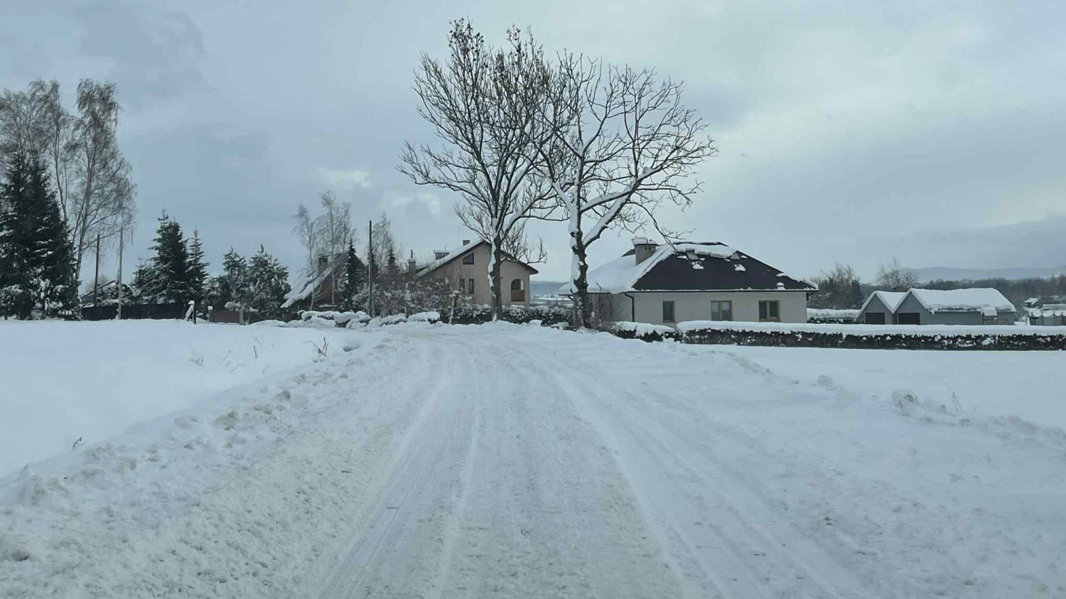 Droga w Kobylance. Fot. Kamil Bielakiewicz
