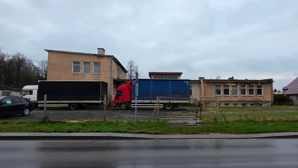 Obiekty przy ul. Węgierskiej - to tutaj ma powstać nowy market. Fot. Gorlice24